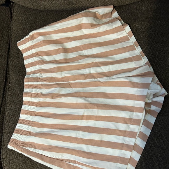 Abercrombie and Fitch striped shorts large - Picture 2 of 5